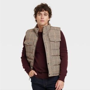 Men's Corduroy Collar Midweight
Puffer Jacket - Goodfellow & Co Brown